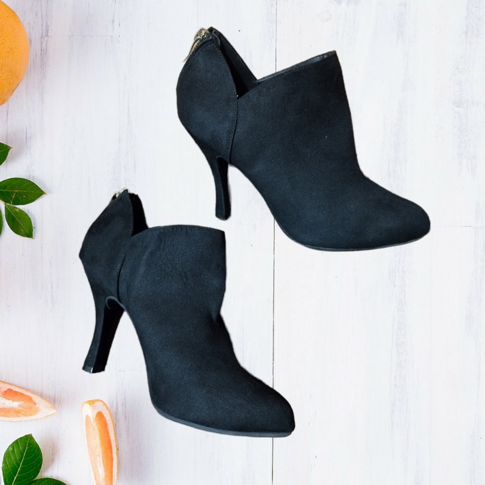 Black Ankle Boots size 9 Women